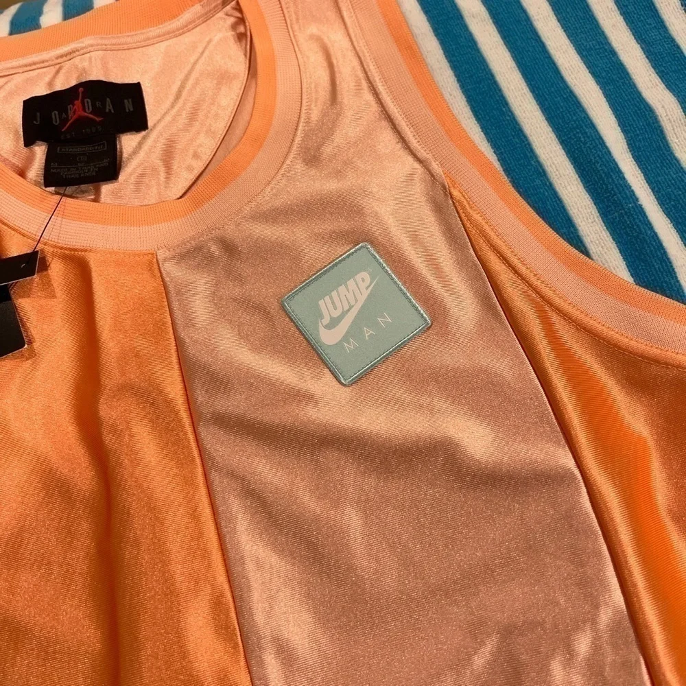 NWT Jordan Men’s Jump Man Jersey Size Medium (defect)